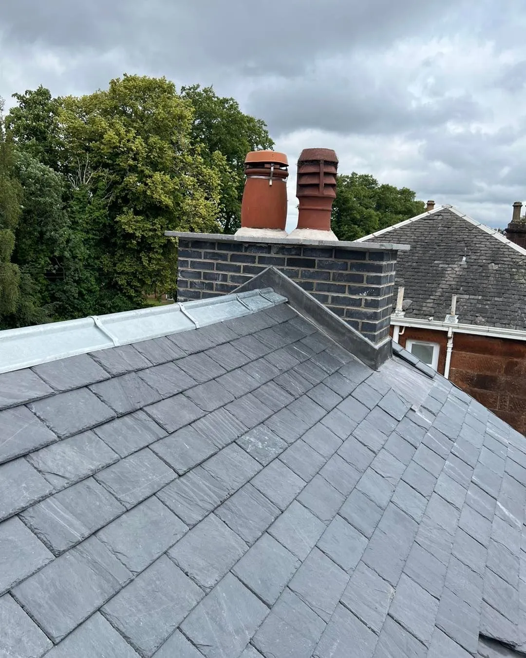 slate-roofing-in-bakewell-derbyshire-1920w Slate roofing on an older listed Derbyshire building